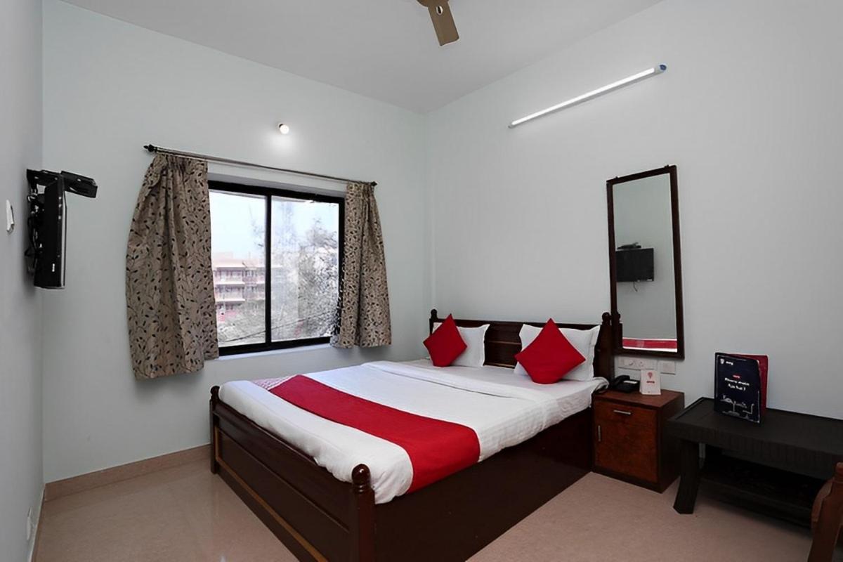 Hotel Lovely Inn ! Puri Пури Екстериор снимка